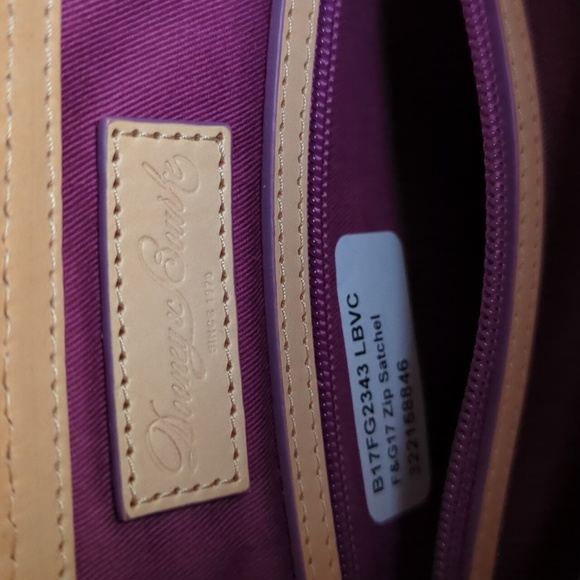 Dooney and Bourke Disney Epcot Flower and Garden NWT purse with straps Mickey - Picture 8 of 15